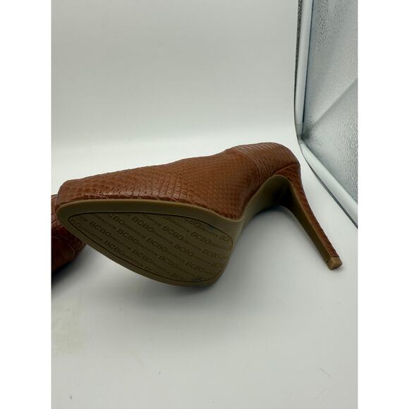 BCBGeneration Penni Camel Brown Close Point Snakeskin 4/5" Heels Shoes Size 7.5M - Picture 7 of 9